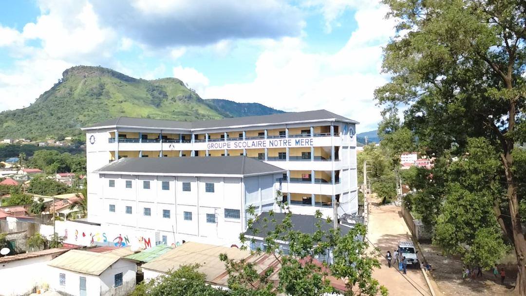 Vue large du campus du Groupe Scolaire Notre Mère